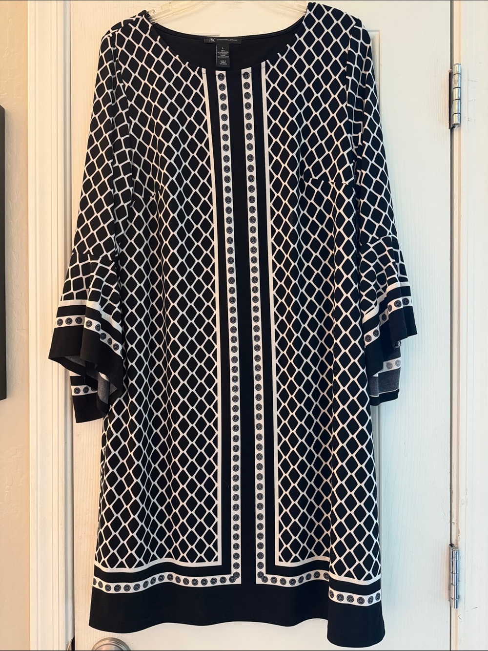 INC International Concepts Black & White Geometric Shift Dress